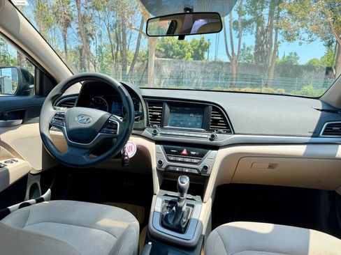 Used 2018 Hyundai Elantra SEL FWD image 13