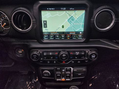 Used 2021 Jeep Wrangler Unlimited Sahara w/ Uconnect 4C Nav & Sound Group image 17