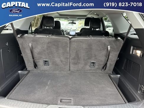 Certified 2022 Ford Explorer XLT w/ Equipment Group 202A AWD/4WD image 16