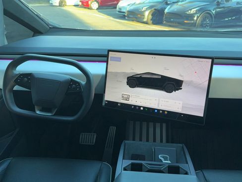 Used 2024 Tesla Cybertruck AWD Crew Cab image 10