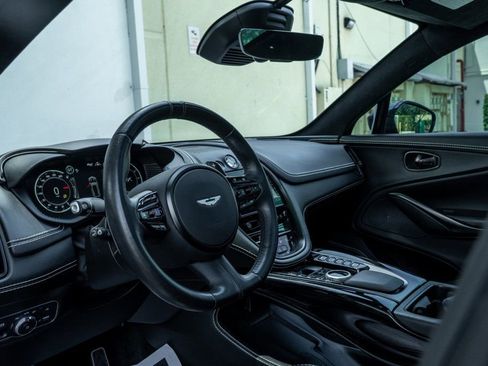 Used 2021 Aston Martin DBX AWD/4WD image 15