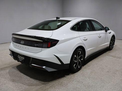 Used 2024 Hyundai Sonata SEL image 2