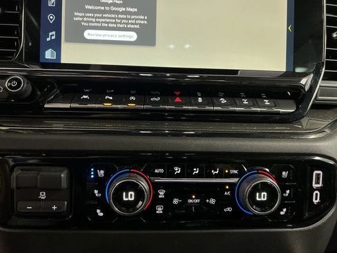 Certified 2023 Chevrolet Silverado 1500 ZR2 w/ Technology Package AWD/4WD image 18