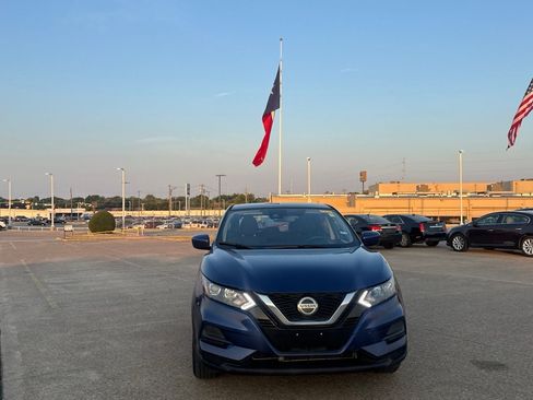 Used 2020 Nissan Rogue Sport S FWD image 4