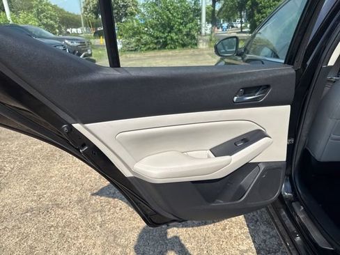 Used 2019 Nissan Altima 2.5 SL AWD/4WD image 18
