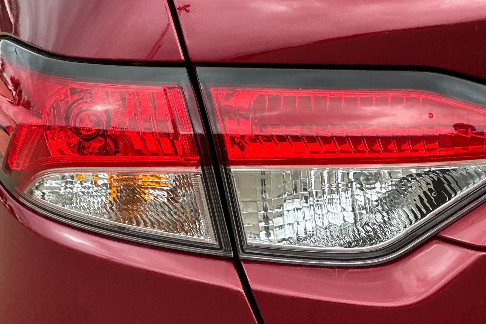 Used 2025 Toyota Corolla LE FWD image 46