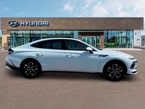 New 2025 Hyundai Sonata SEL image 9