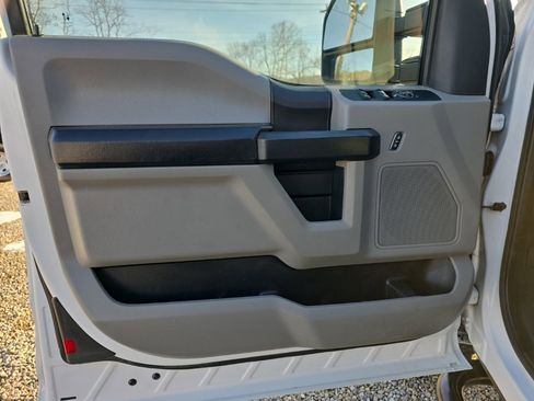 Used 2020 Ford F250 XL w/ Power Equipment Group image 12