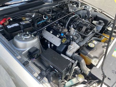Used 2009 Ford Mustang Shelby GT500 RWD image 32