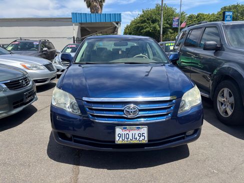 Used 2006 Toyota Avalon XLS FWD image 3