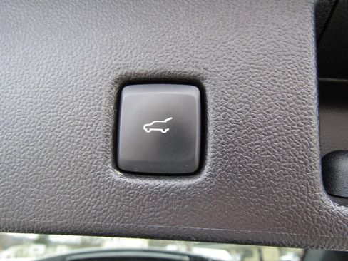 Used 2025 Ford Escape Platinum image 23