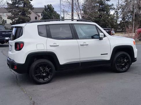 Used 2020 Jeep Renegade Altitude image 9