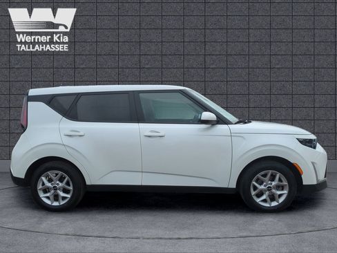 Certified 2024 Kia Soul LX w/ Option Group 015 image 4