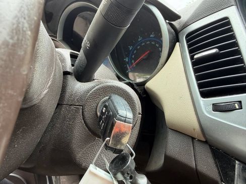 Used 2012 Chevrolet Cruze LT FWD image 12