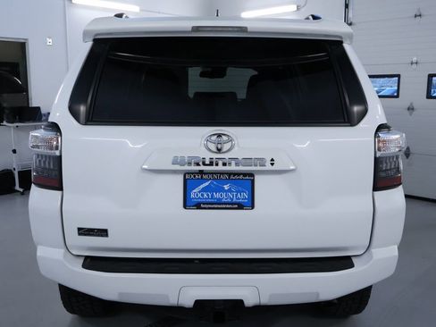 Used 2021 Toyota 4Runner SR5 AWD/4WD image 6