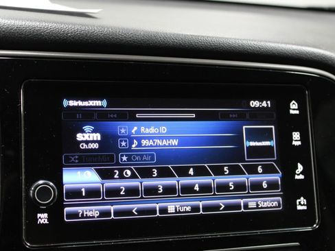 Used 2019 Mitsubishi Outlander SE image 26