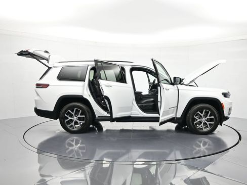 Used 2024 Jeep Grand Cherokee L Limited w/ Luxury Tech Group II AWD/4WD image 49