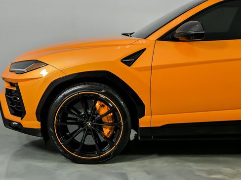 Used 2022 Lamborghini Urus image 7