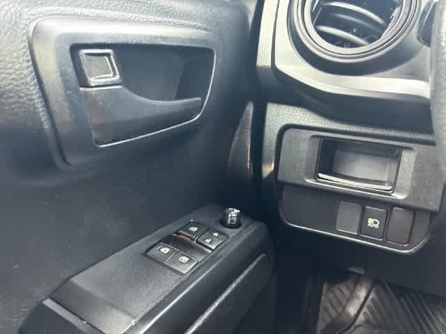 Used 2019 Toyota Tacoma SR RWD image 38