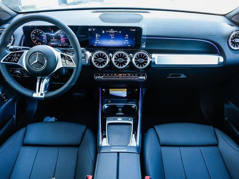 New 2026 Mercedes-Benz GLB 250 4MATIC image 10
