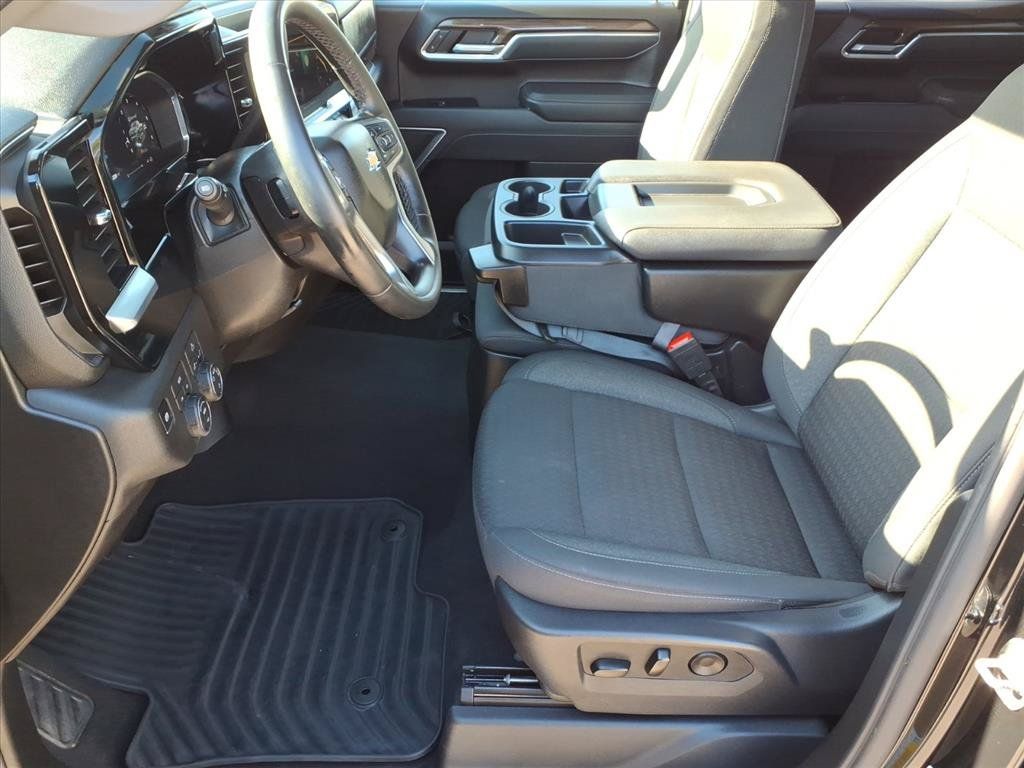 Used 2026 Chevrolet Silverado 1500 LT AWD/4WD image 12