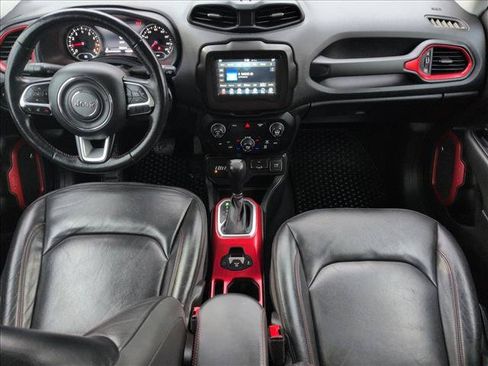 Used 2019 Jeep Renegade Trailhawk AWD/4WD image 25