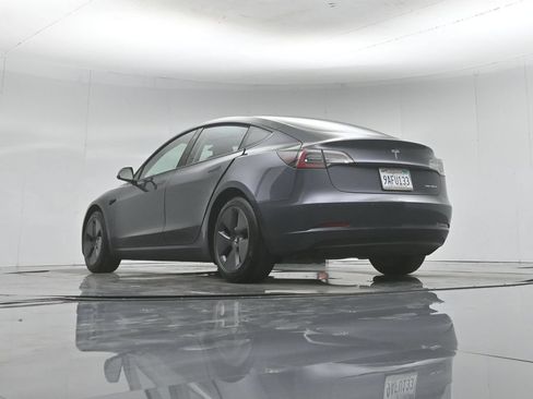 Used 2022 Tesla Model 3 Long Range AWD/4WD image 43