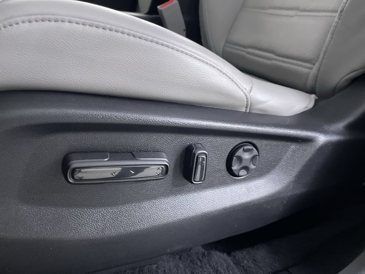 Used 2022 Honda CR-V EX-L image 14