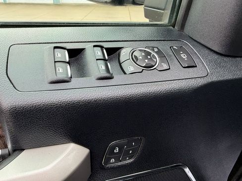 Used 2019 Ford F250 Lariat w/ Lariat Ultimate Package image 21