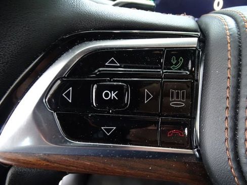 Certified 2023 Jeep Grand Cherokee Summit AWD/4WD image 7