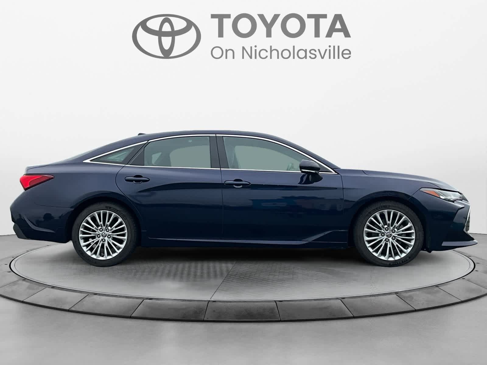 Used 2021 Toyota Avalon Limited w/ Advanced Safety Package FWD image 6
