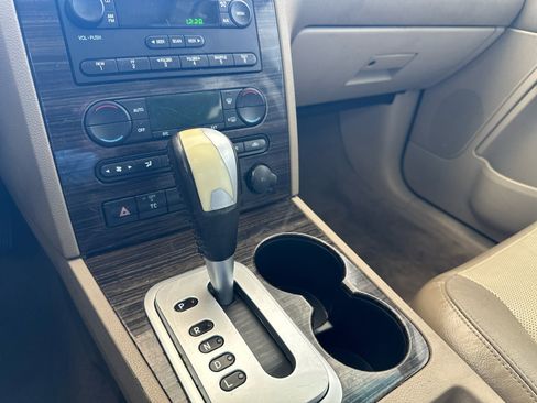 Used 2005 Mercury Montego Luxury image 44