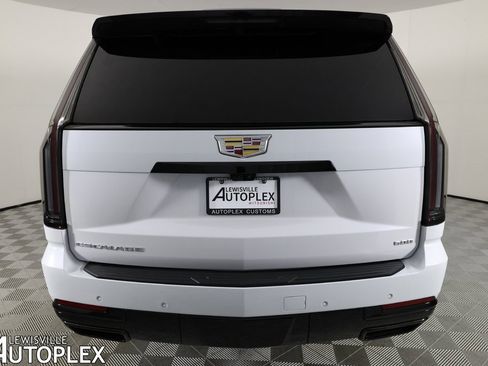 Used 2026 Cadillac Escalade Sport w/ Touring Package image 6
