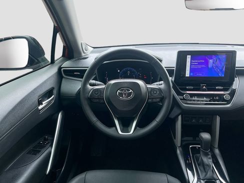 Used 2024 Toyota Corolla Cross XLE w/ Convenience Package AWD/4WD image 22