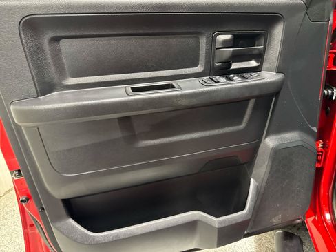 Used 2017 RAM 1500 Express w/ Express Value Package AWD/4WD image 17