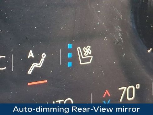 Used 2025 GMC Yukon Denali AWD/4WD image 15