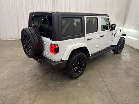 Used 2022 Jeep Wrangler Unlimited Sahara 4xe image 25