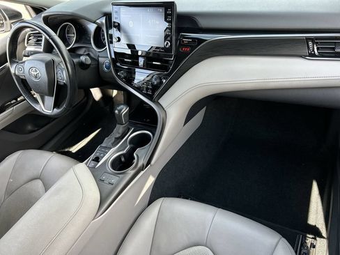 Used 2022 Toyota Camry XLE FWD image 29