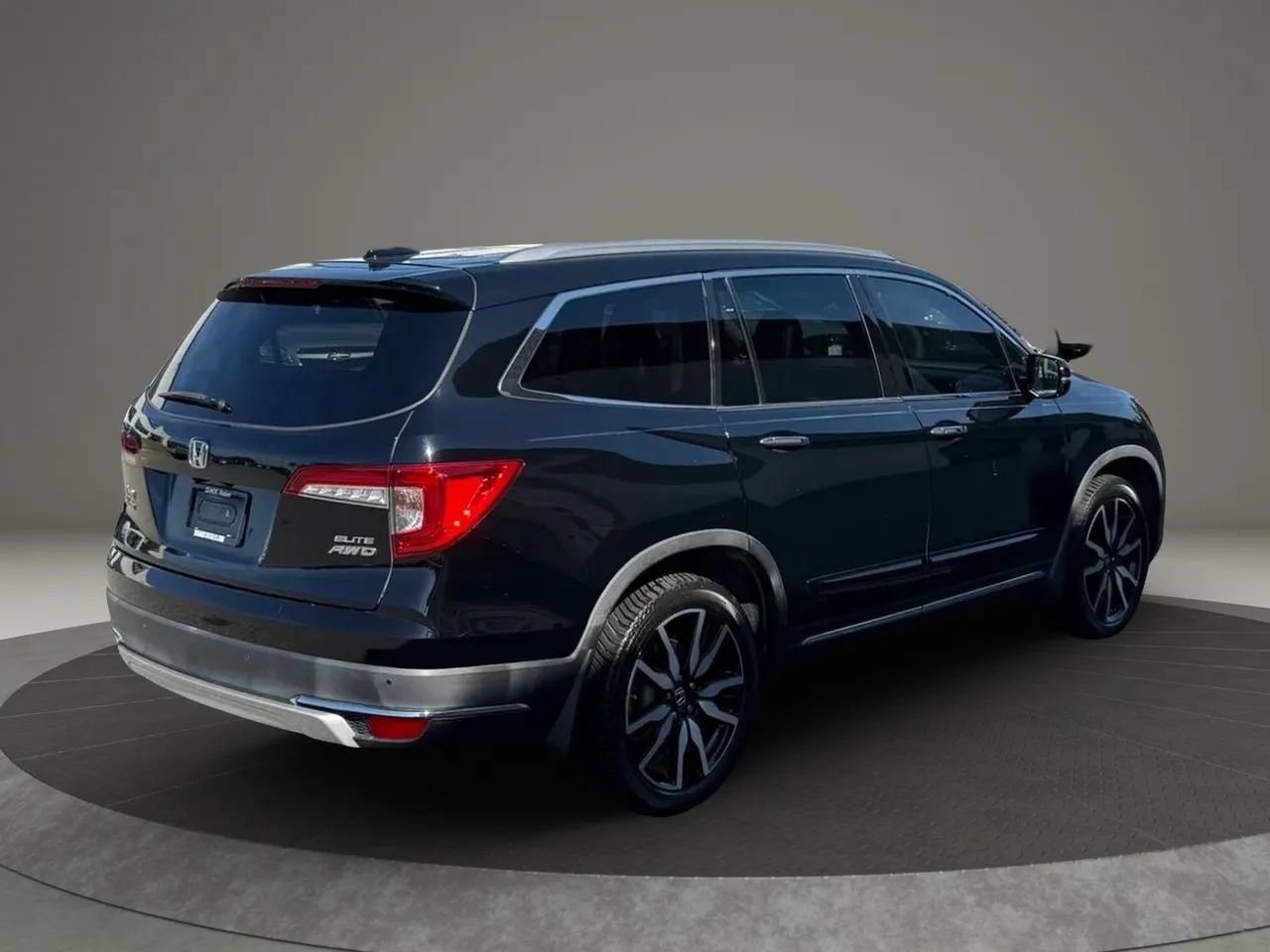 Used 2019 Honda Pilot Elite image 5