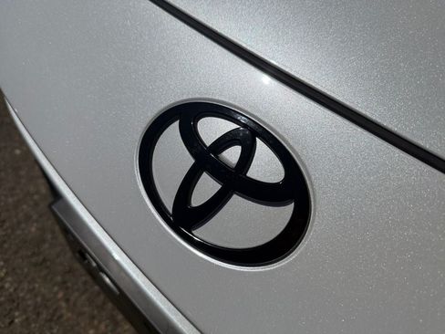 Used 2025 Toyota Prius AWD image 35