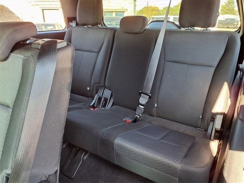 Used 2021 Ford Expedition XLT image 15