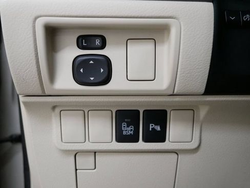 Used 2014 Lexus ES 350 w/ Luxury Package FWD image 16