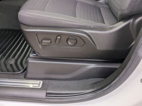 Used 2022 Chevrolet Silverado 1500 LT image 16