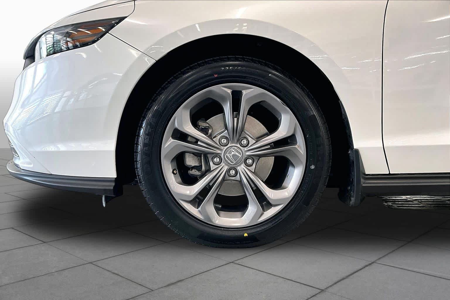 Used 2024 Honda Accord EX image 11