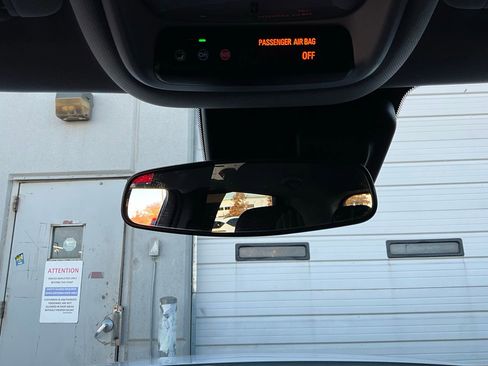 Used 2025 Chevrolet TrailBlazer LT image 15