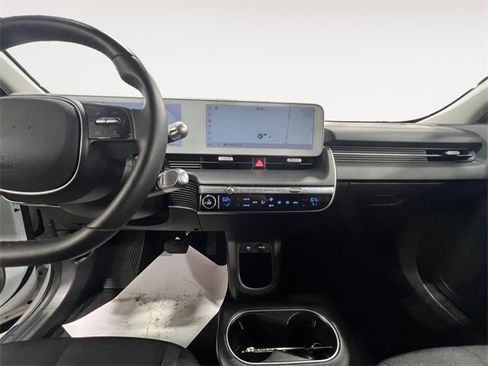 Used 2024 Hyundai Ioniq 5 SEL image 11