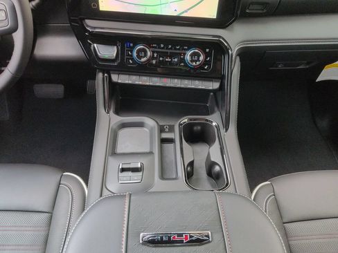 New 2026 GMC Sierra 2500 AT4X w/ AT4X AEV Edition AWD/4WD image 13