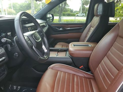 Certified 2023 GMC Yukon XL Denali Ultimate AWD/4WD image 22