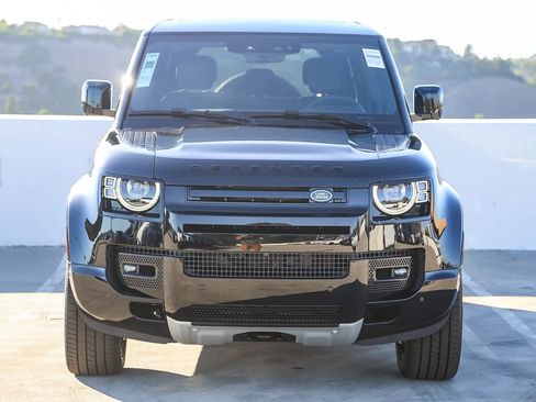 New 2025 Land Rover Defender 110 V8 image 2