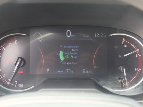 Used 2025 Toyota RAV4 XLE AWD/4WD image 28